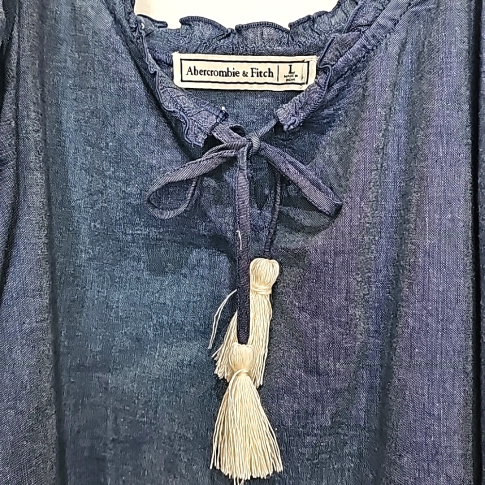 Abercrombie & Fitch Embroidered Denim off shoulder top